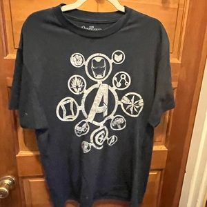 Avengers T-Shirt XL